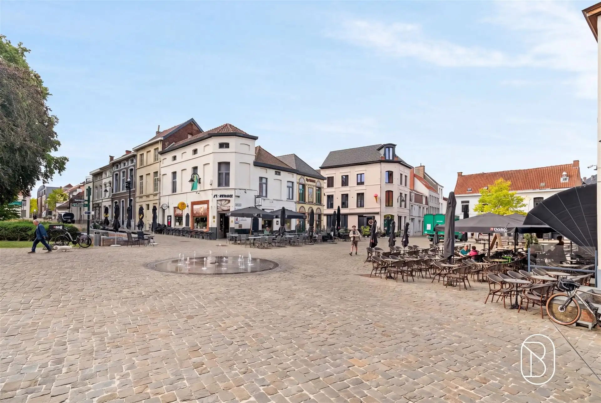 TOPgelegen herenwoning pal in het centrum foto 4