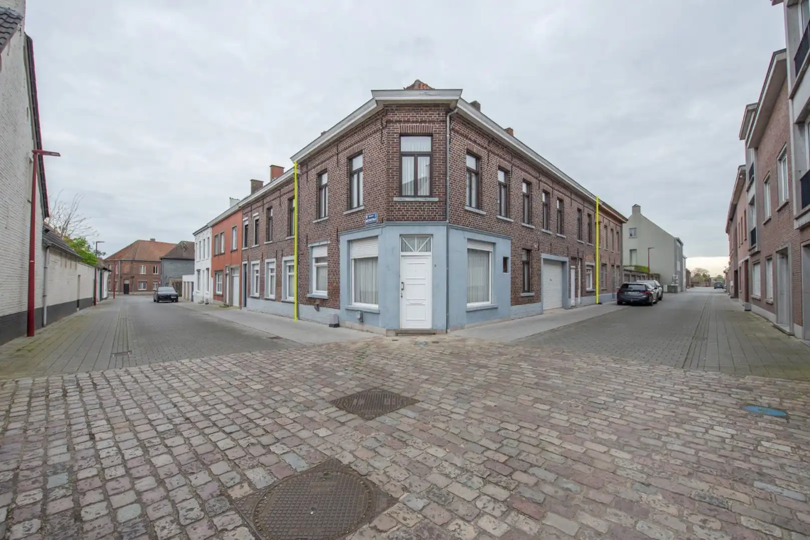 Casco woning met kantoorfunctie, ruime garage en een knusse binnenkoer. foto 14