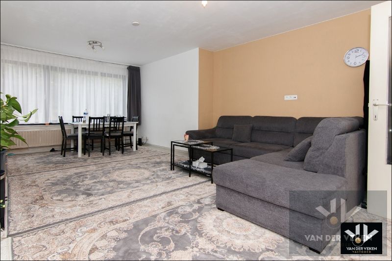 Gerenoveerd appartement met 2 slaapkamers inclusief ruime autostaanplaats in charmante stad Diest foto 4