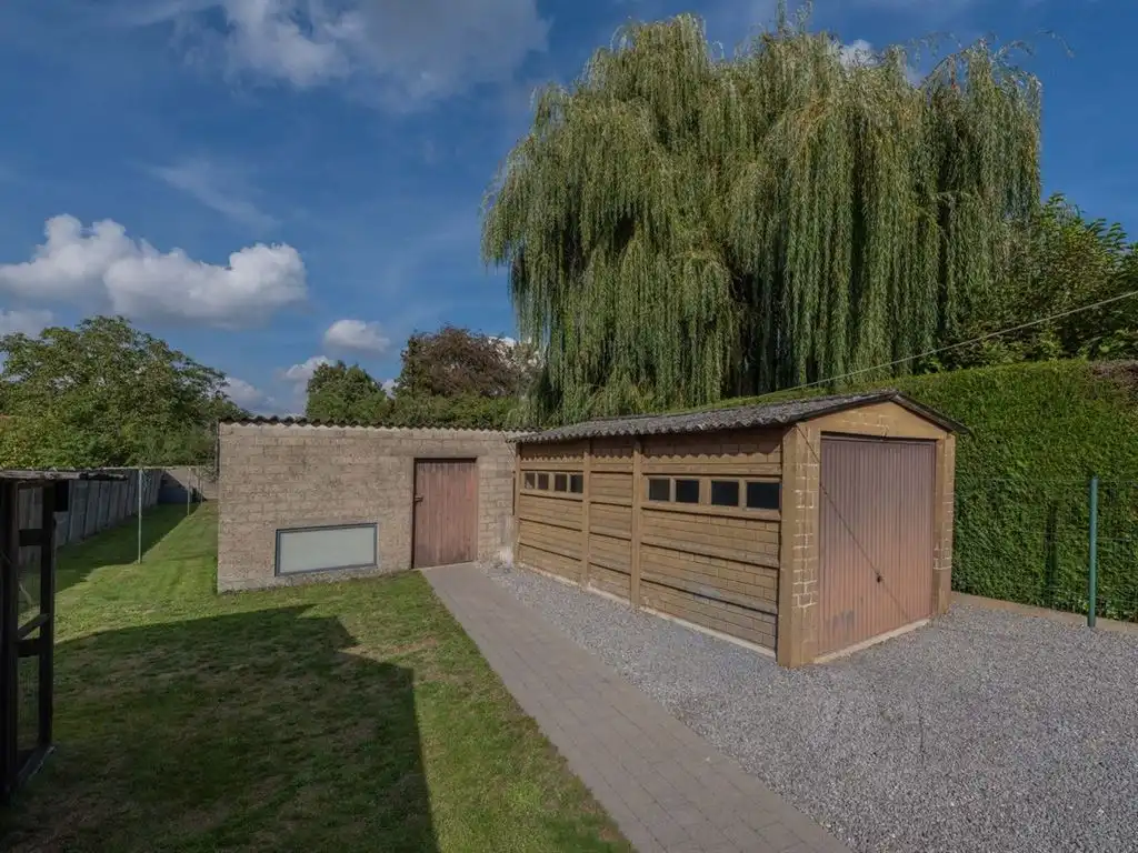Te renoveren vrijstaande woning foto 7
