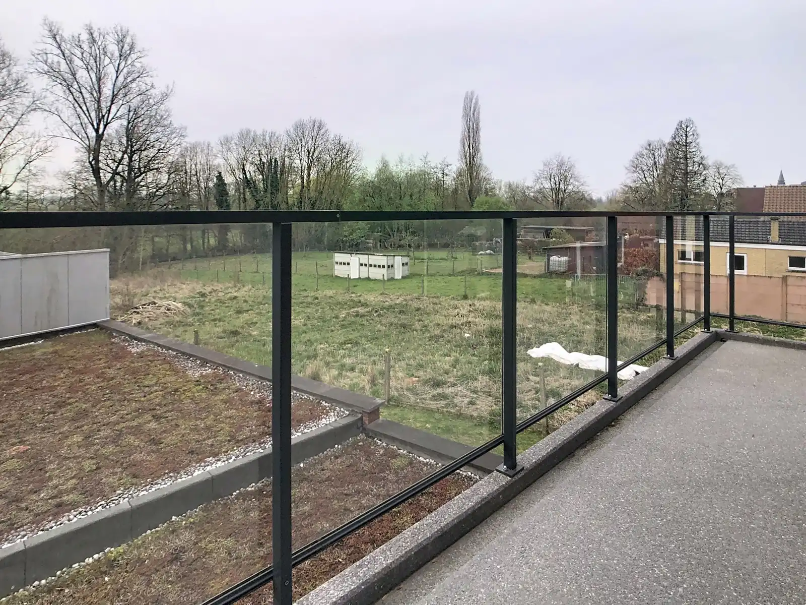 Appartement met 2 slaapkamers, terras en staanplaats foto 16