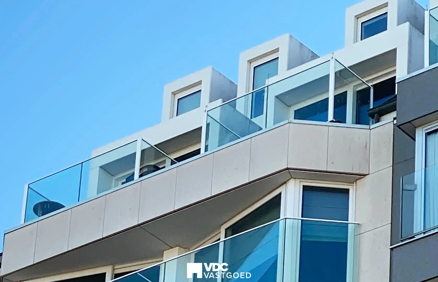 Penthouse-duplex met twee terrassen en prachtige zichten – Lichttorenplein Knokke foto 3