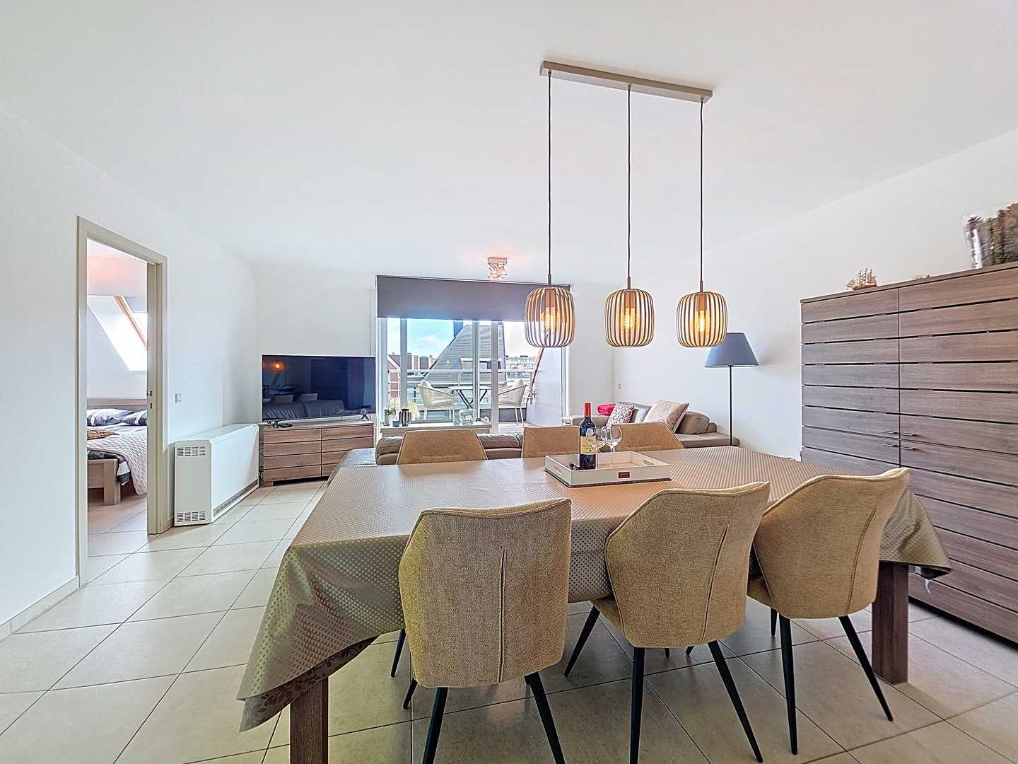Centraal gelegen appartement met zeezicht op toplocatie te Nieuwpoort-Bad foto 2