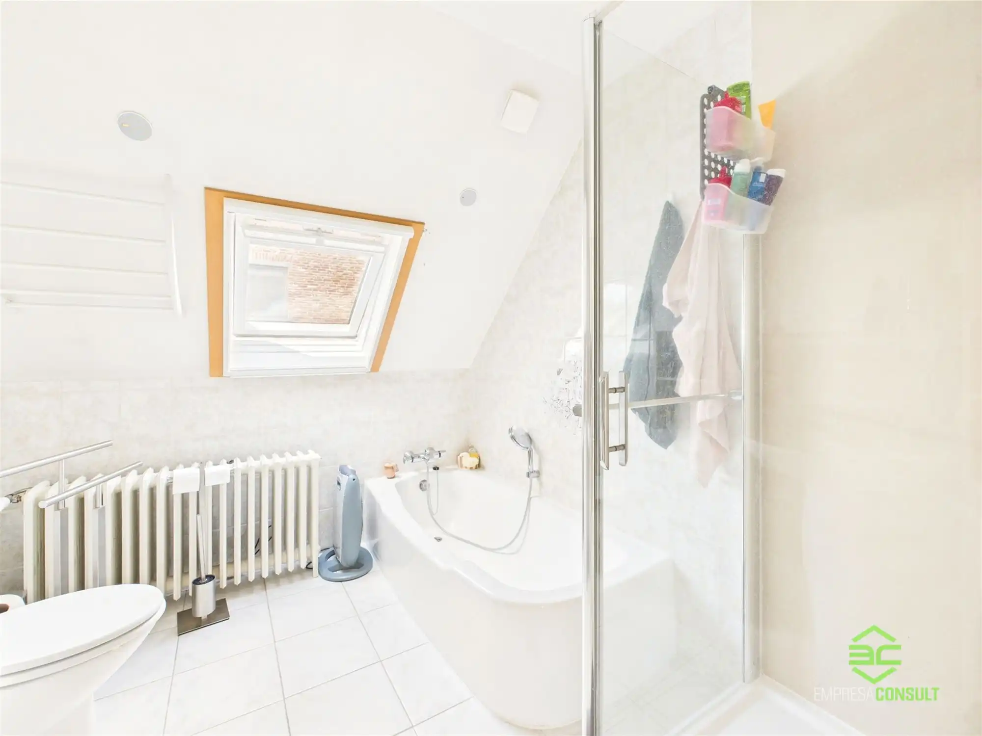 Instapklare gezinswoning met 3 slpk in Linkhout! foto 22