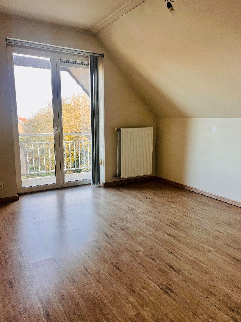 2 slpk appartement met terras en garage foto 8