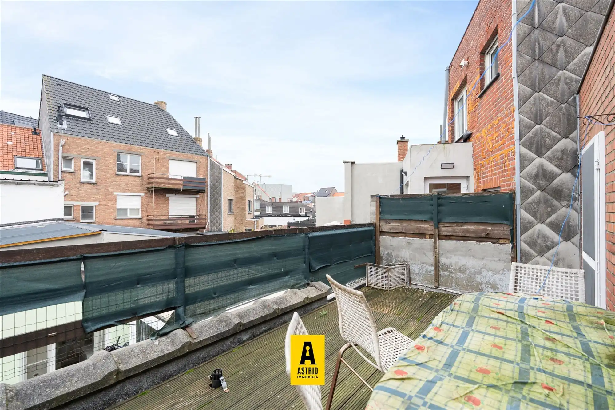  Ruime rijwoning met 5 slaapkamers en tweewoonst-indeling op topligging in Bredene foto 28