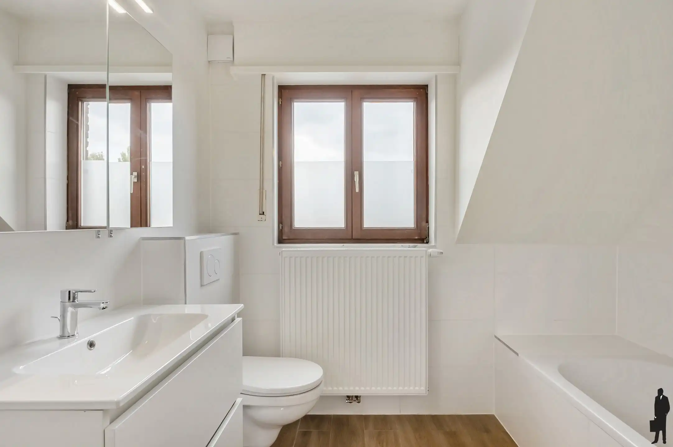 Zeer verzorgde gezinswoning, gelegen in een rustige straat toch zeer centraal nabij scholen/winkels/invalswegen/etc!&nbsp; foto 17