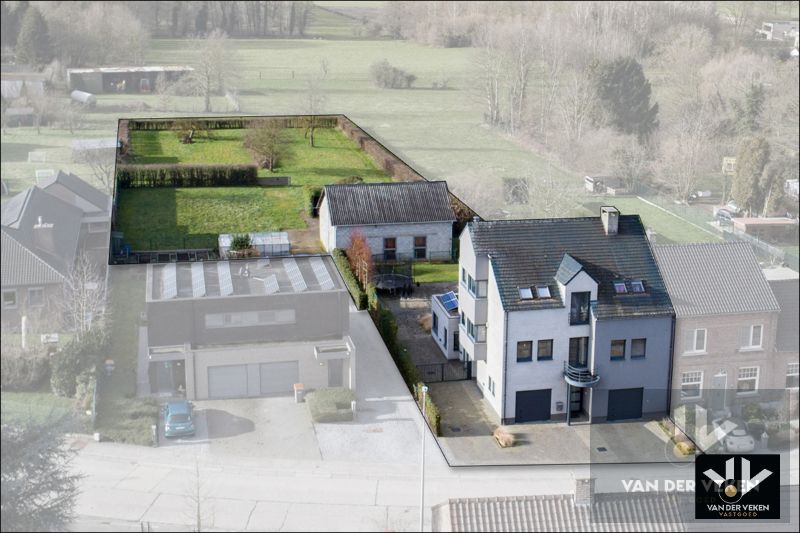 TWEEWOONST MET PAARDENSTALLEN EN WEILAND OP RUIM PERCEEL 37A21CA IN LANDELIJKE OMGEVING foto 48
