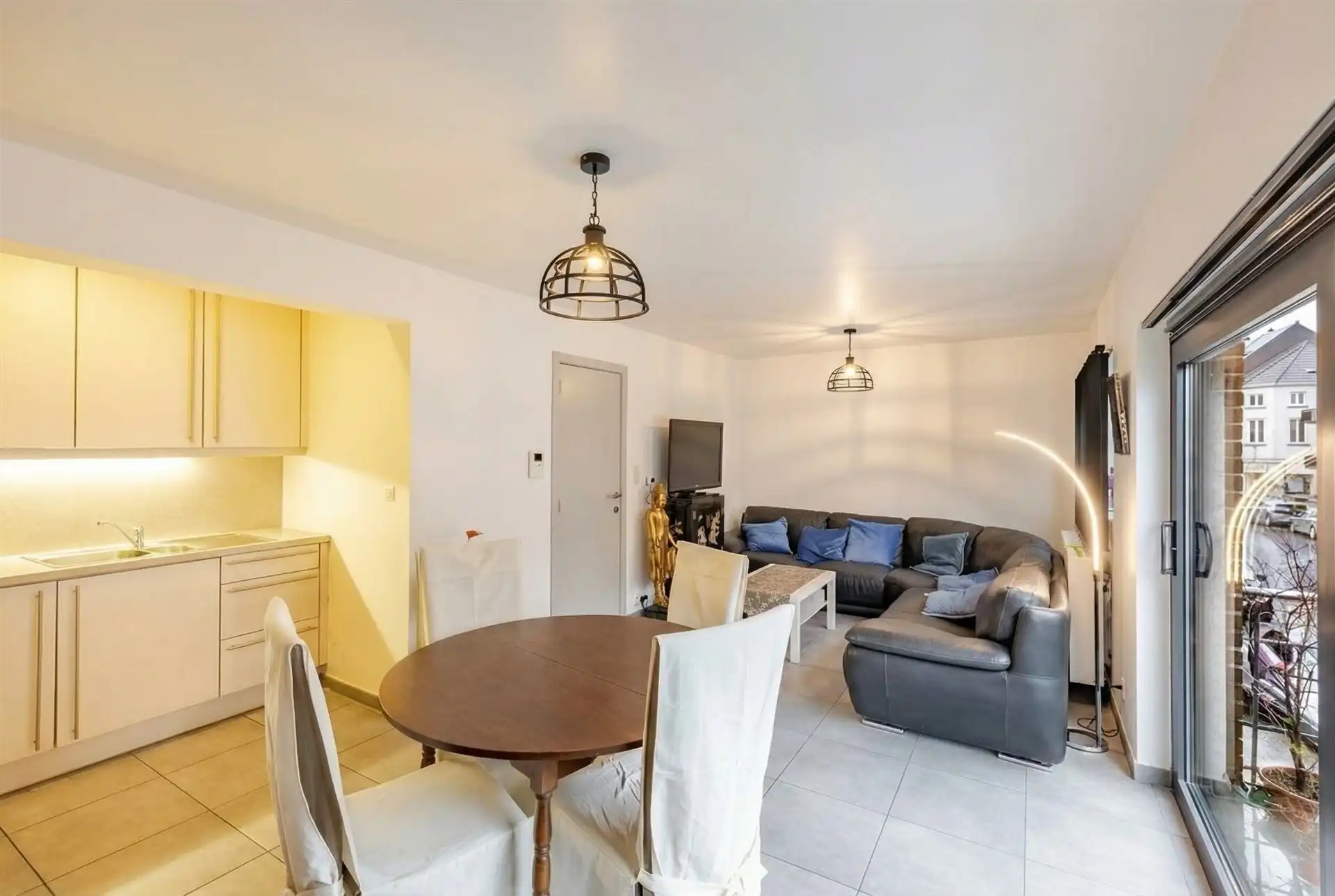 Recent instapklaar appartement in kleinschalige residentie foto 2