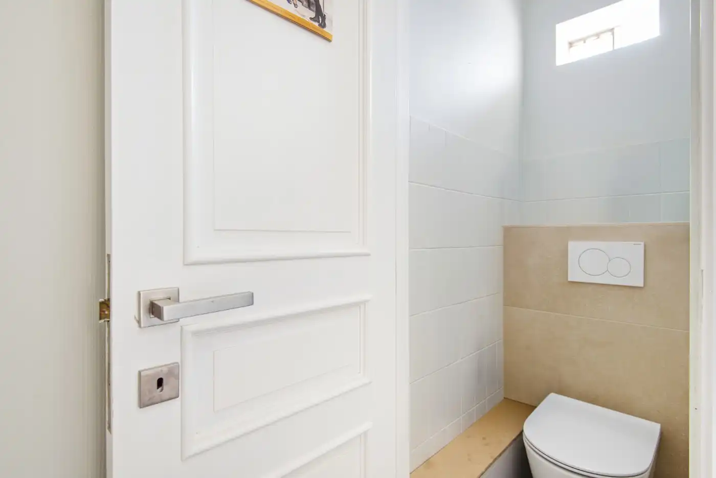 Centraal gelegen, gerenoveerde woning met 3 slpk. en west-tuin foto 3