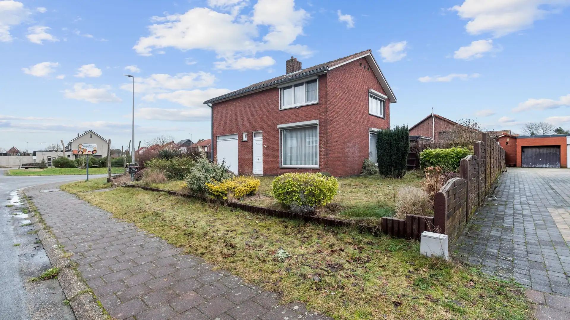 Open bebouwing met 4 slaapkamers op 6are 89 ca foto 2