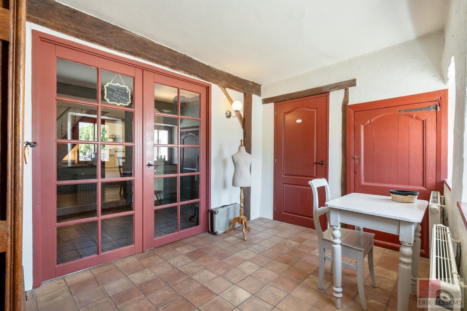 Prachtige authentieke halfvrijstaande woning uit 1800, gelegen op een perceel van 325 m² in het idyllische Teuven. foto 3