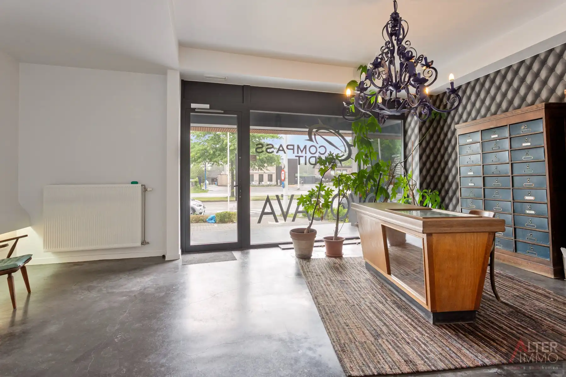Bedrijfspand met appartement op toplocatie met uiterste visibiliteit! foto 13
