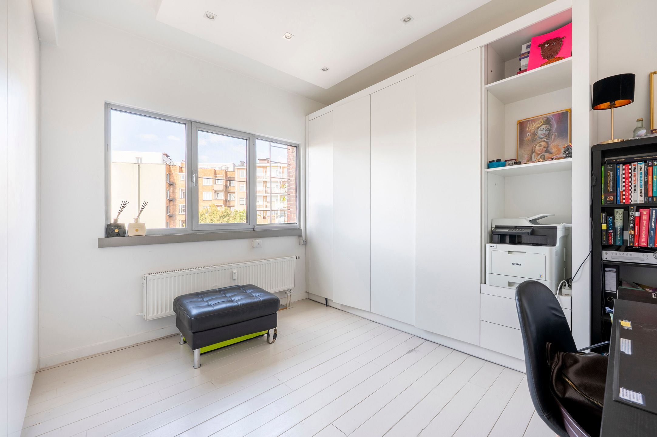 ANTWERPEN - Instapklaar drie slaapkamer appartement foto 9