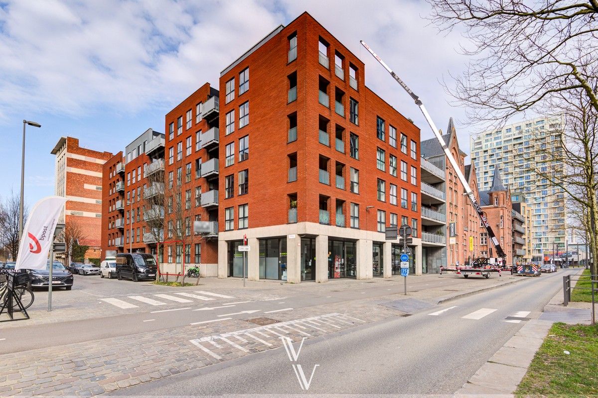 Mooi instapklaar appartement met tuin en parking foto 20