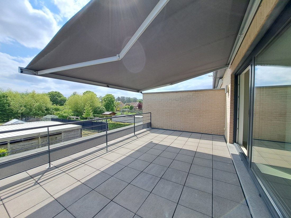 Stijlvol duplex appartement te Kermt foto 23