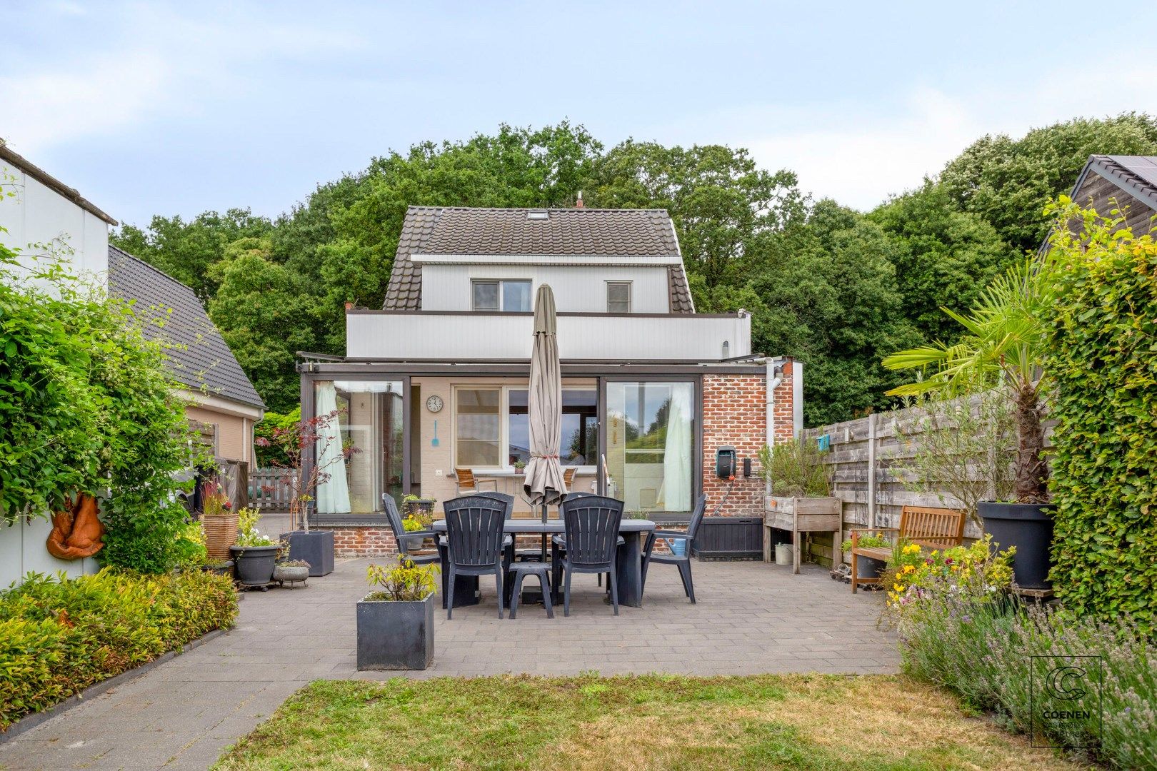 Instapklare woning met 2 slpk, ruime garage en zonnige tuin op TOPlocatie te Wommelgem!  foto 29