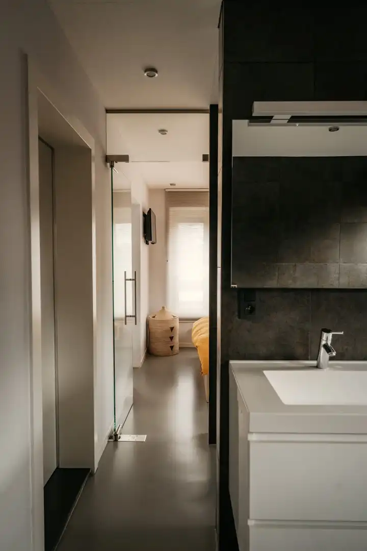 Gezellige instapklare woning met 3 slaapkamers en ruime tuin met prachtig zicht te Pelt. foto 18