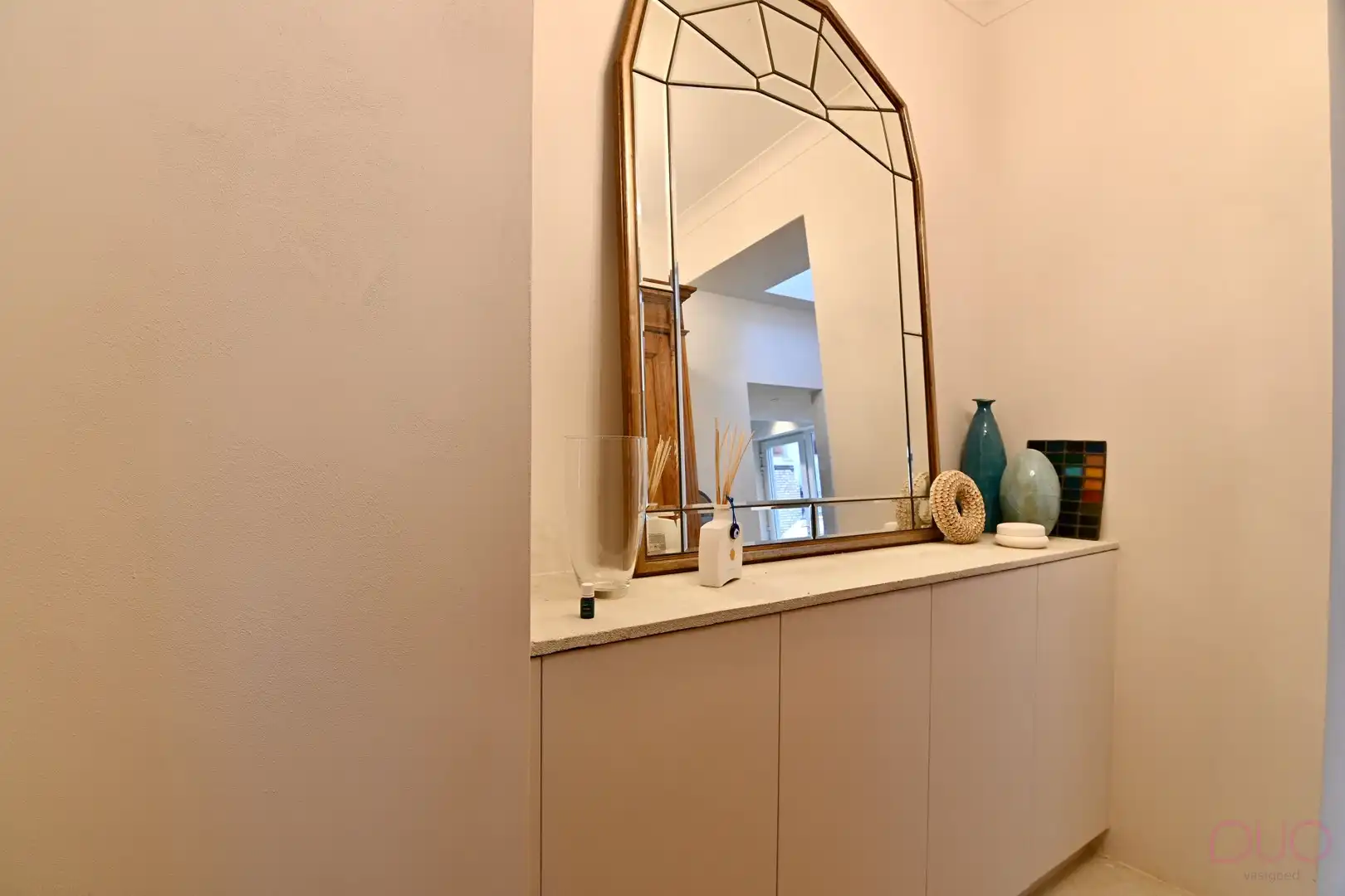 Instapklare woning in hartje Sint-Truiden met dubbele garage en stadstuin foto 6