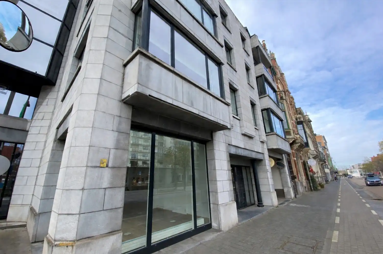 255m² kantoor/showroom foto 18