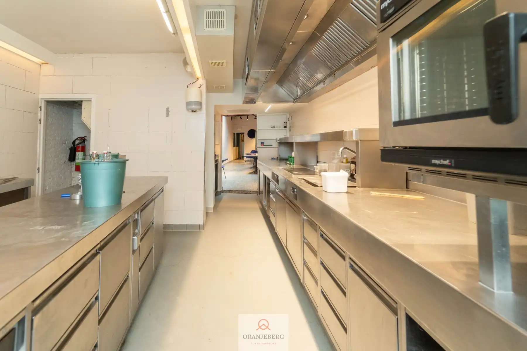 Karaktervol handelspand  (256 m²)met woonst in historisch gebouw foto 18