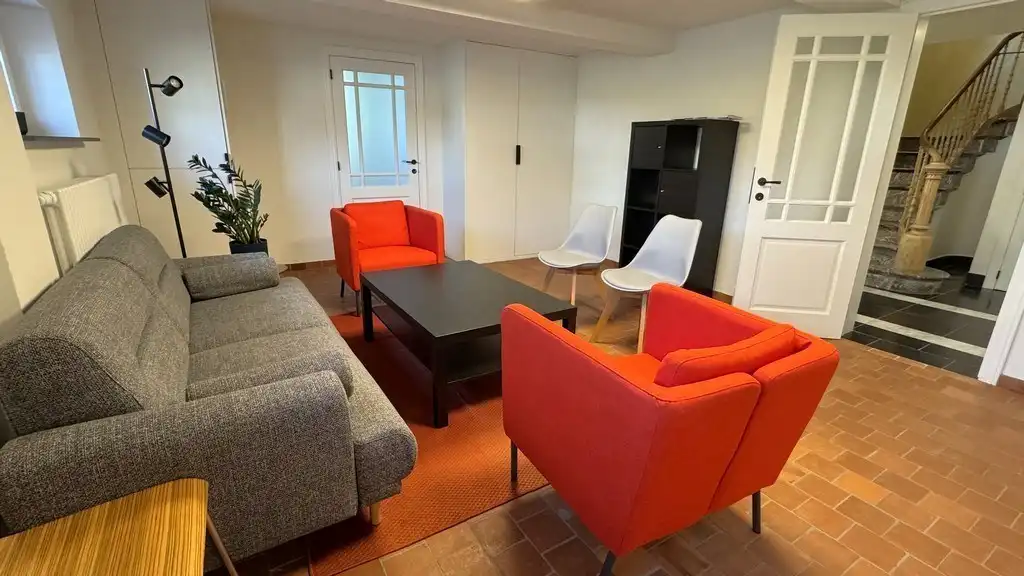 Gemeubelde kantoorruimte met diensten vlakbij het station van Mechelen foto 3