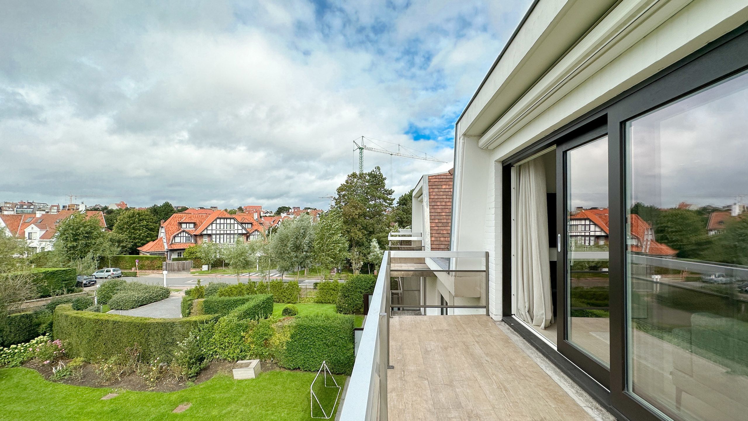 Bijzonder aantrekkelijk DUPLEX-appart., aan het Albertplein. foto 7