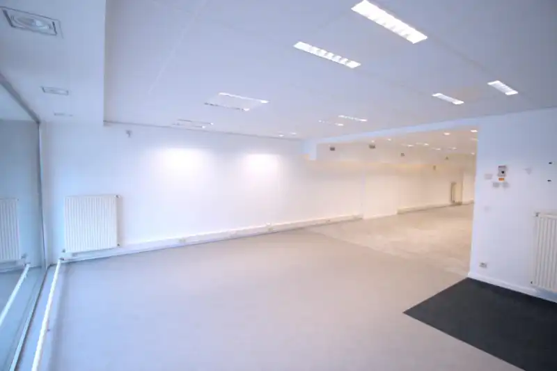 Kantoorruimte op de Markt van Deinze foto 3