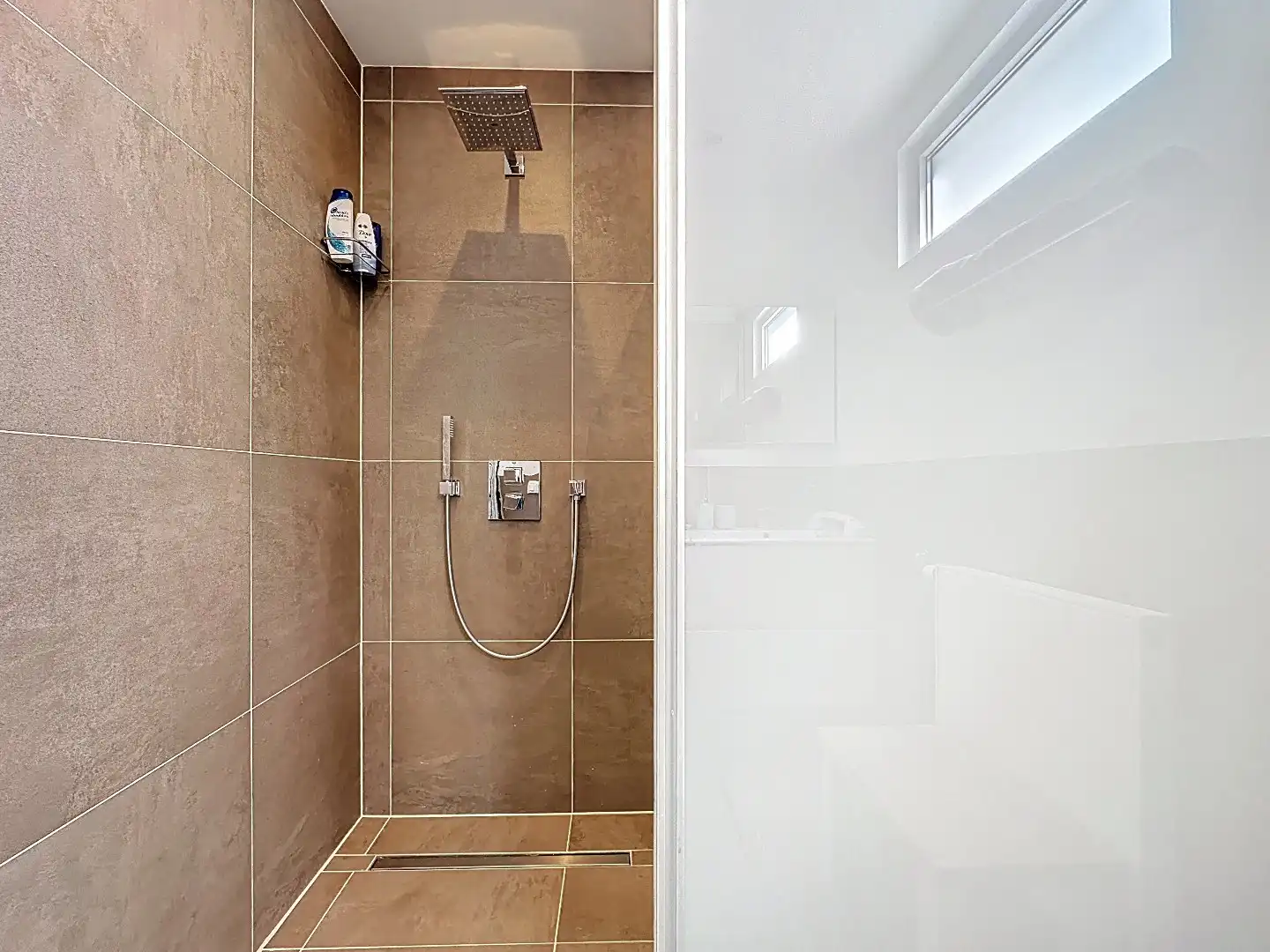 Charmante woning met verrassend veel ruimte en comfort. foto 18