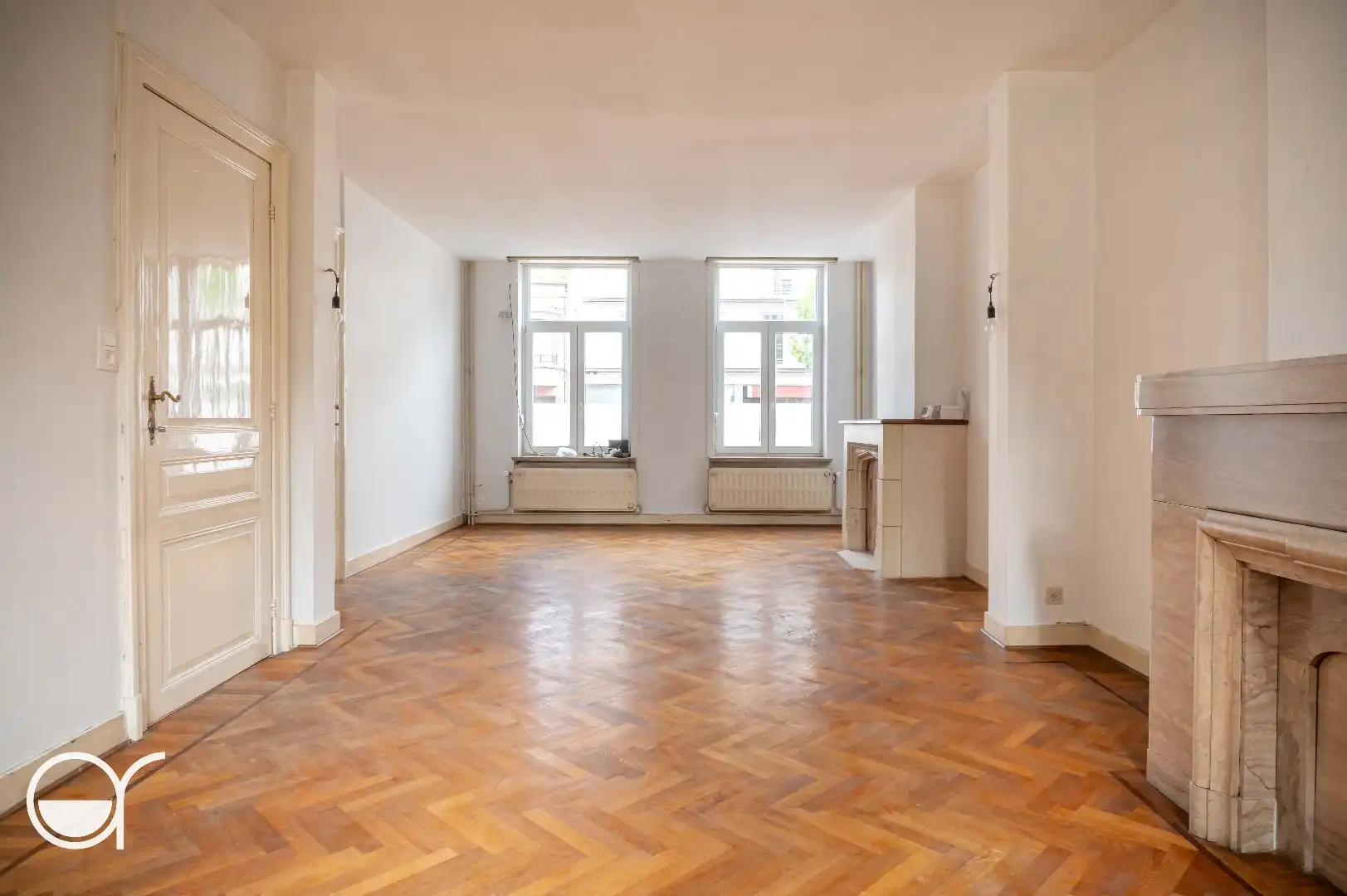 Mooie herenwoning aan Sint-Pietersstation foto 4