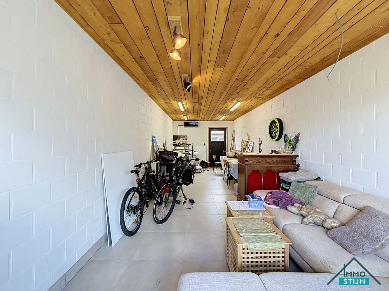 Recente instapklare woning met 4 slaapkamers en bijgebouw foto 19