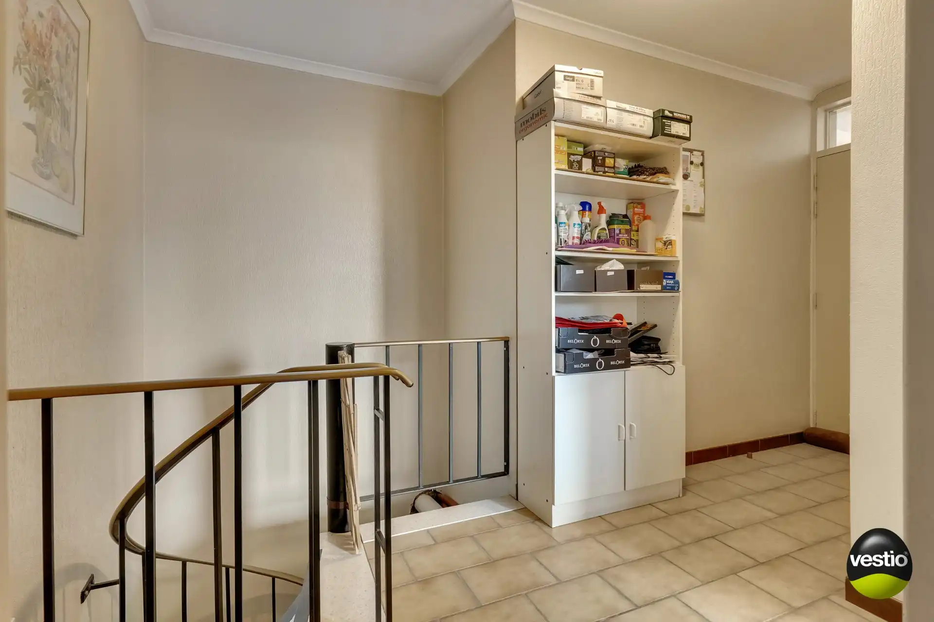 GELIJKVLOERS APPARTEMENT 3 SLAAPKAMERS 171 M² + HANDELSRUIMTE + TUIN + 5 GARAGES + ZOLDER foto 44