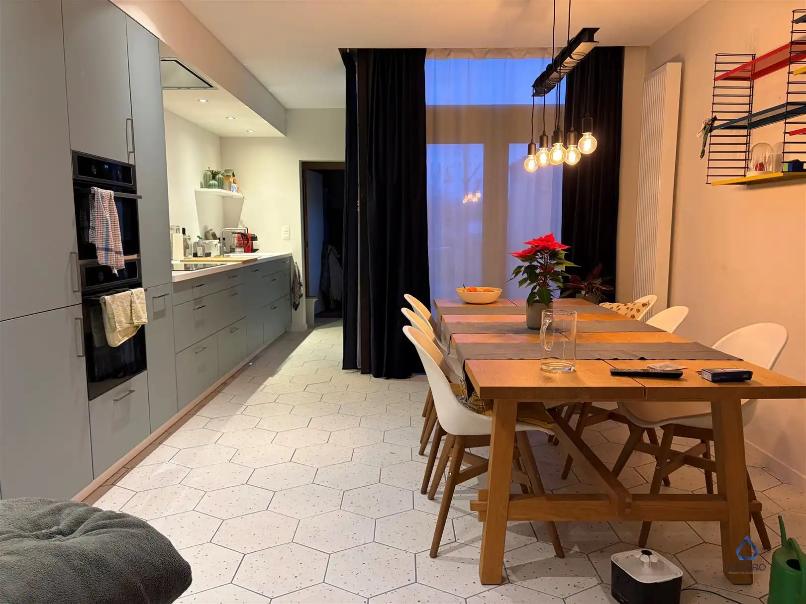 Gerenoveerde gezinswoning met 3 slaapkamers te Zwijnaarde foto 6