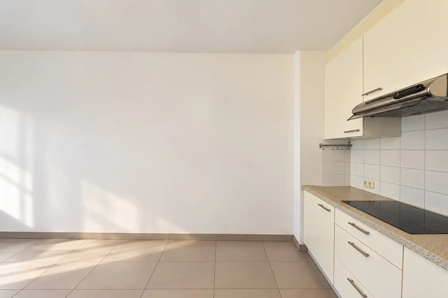 Appartement te huur vlakbij Gent-Sint-Pietersstation foto 4