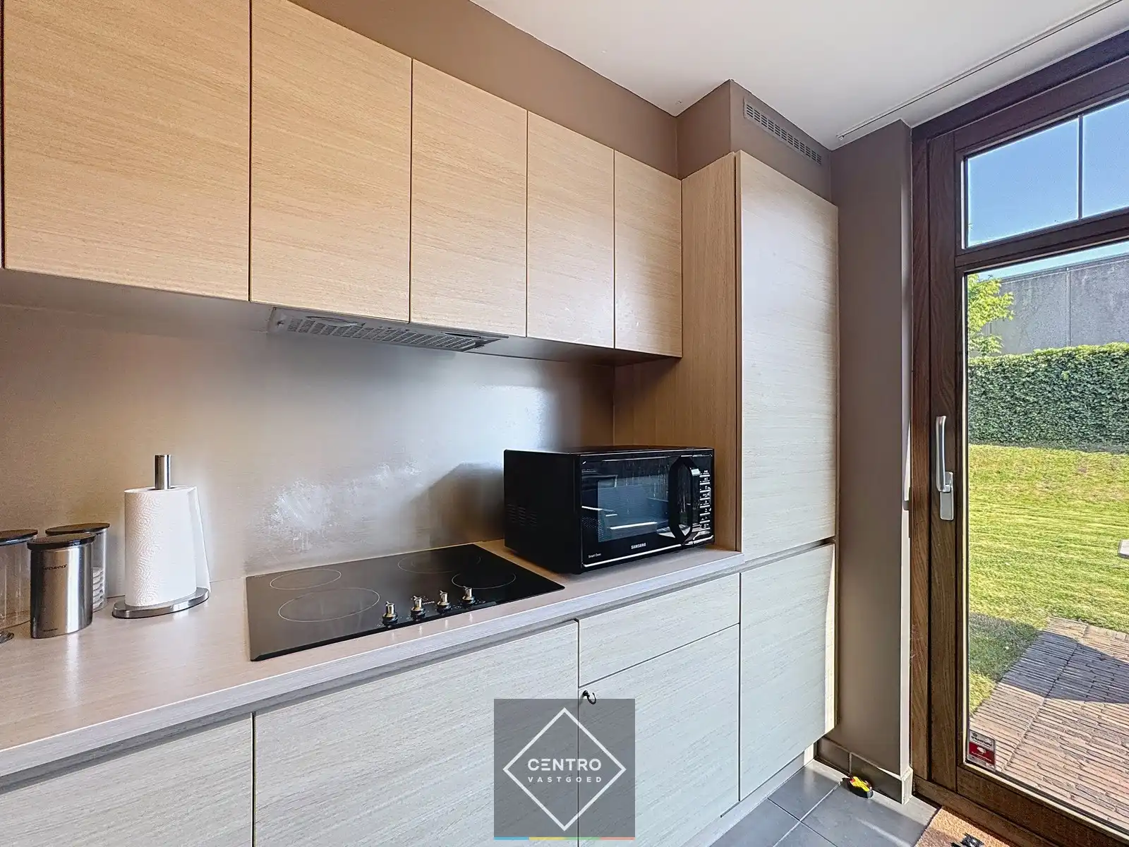 Leuke woning met alle COMFORT met 3 slpks, garage en ZUIDger. tuin! foto 7