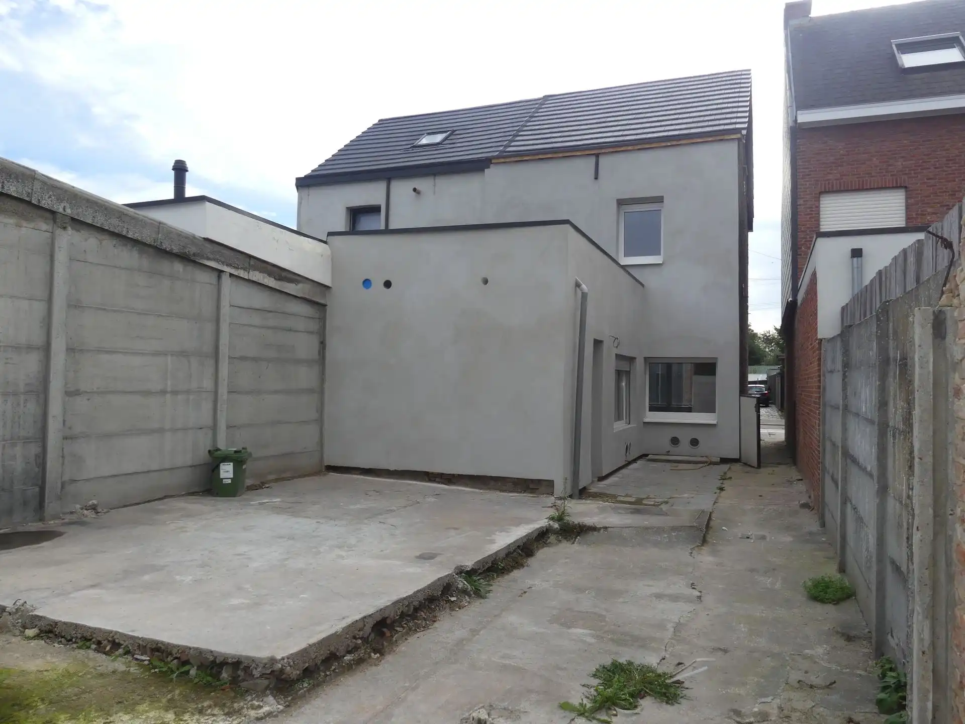EPC A LABEL! Charmante, deels gerenoveerde halfopen woning! foto 2