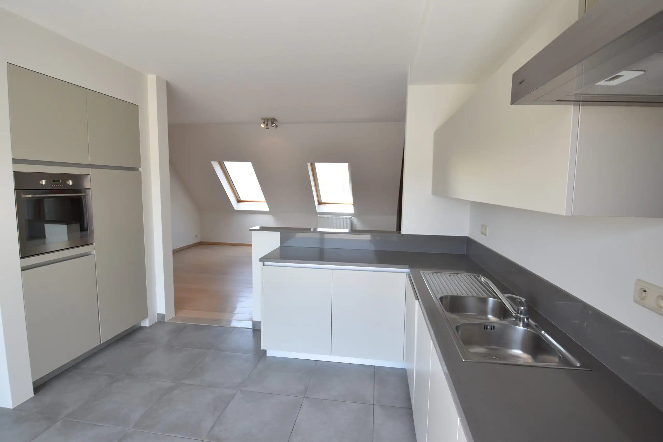 Duplexappartement – Centrum Beveren – Ruimtelijk, luxe en instapklaar foto 9