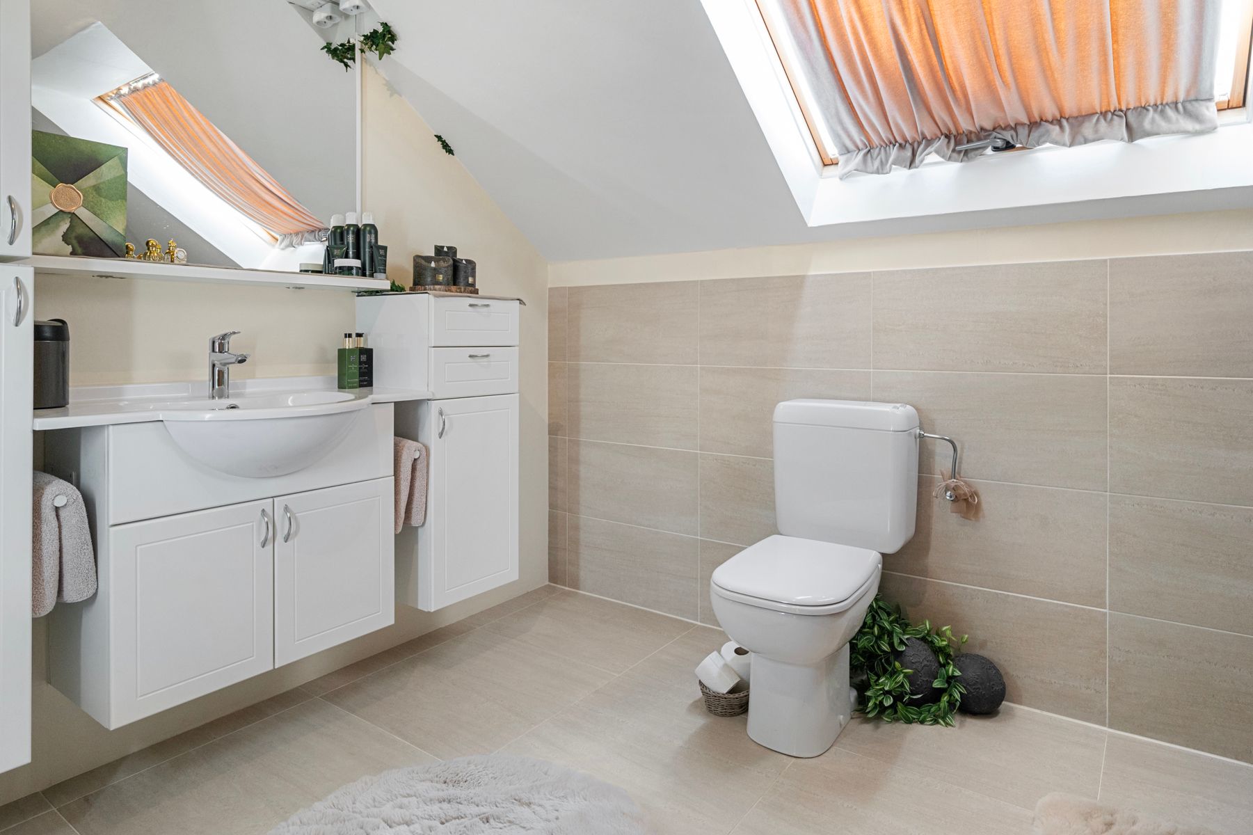 Open bebouwing met magazijn en 4 slaapkamers foto 20