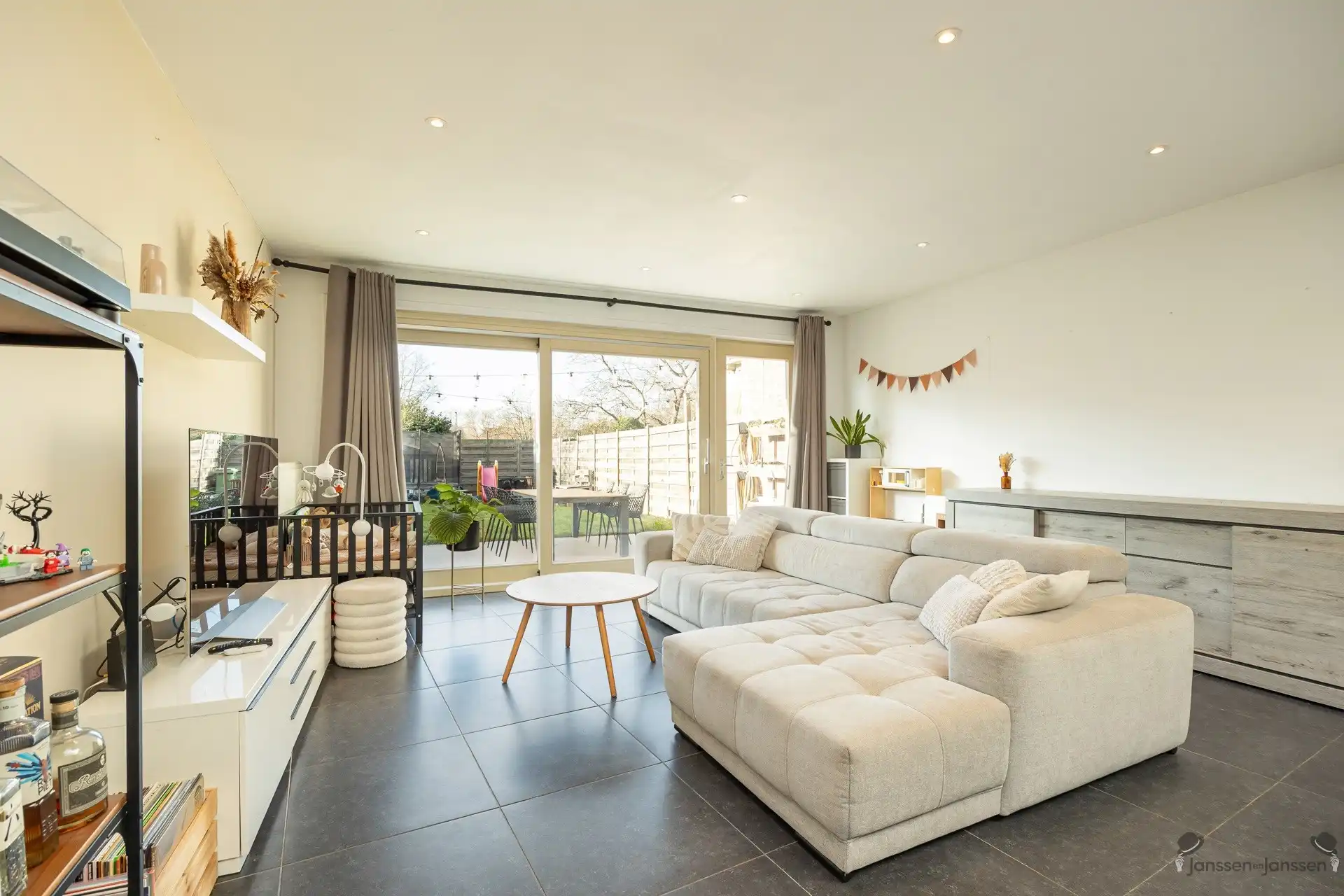 Ruime energiezuinige woning  in hartje Hamme foto 5