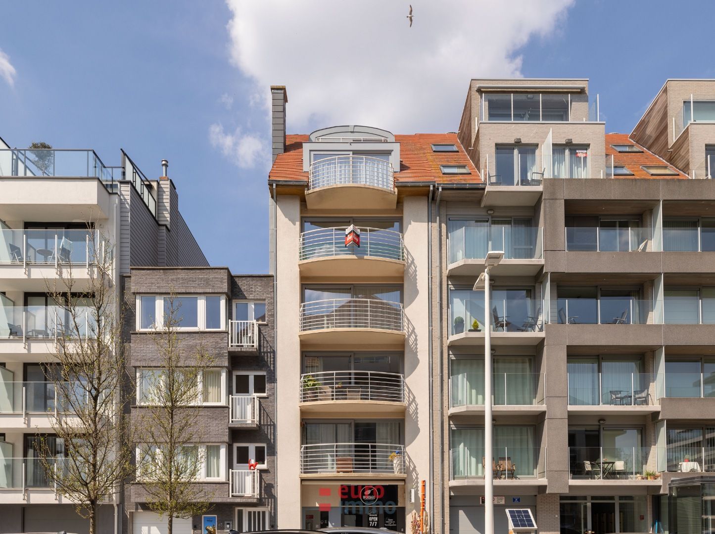 Subliem zuidgericht appartement met mooie breedte! foto 16