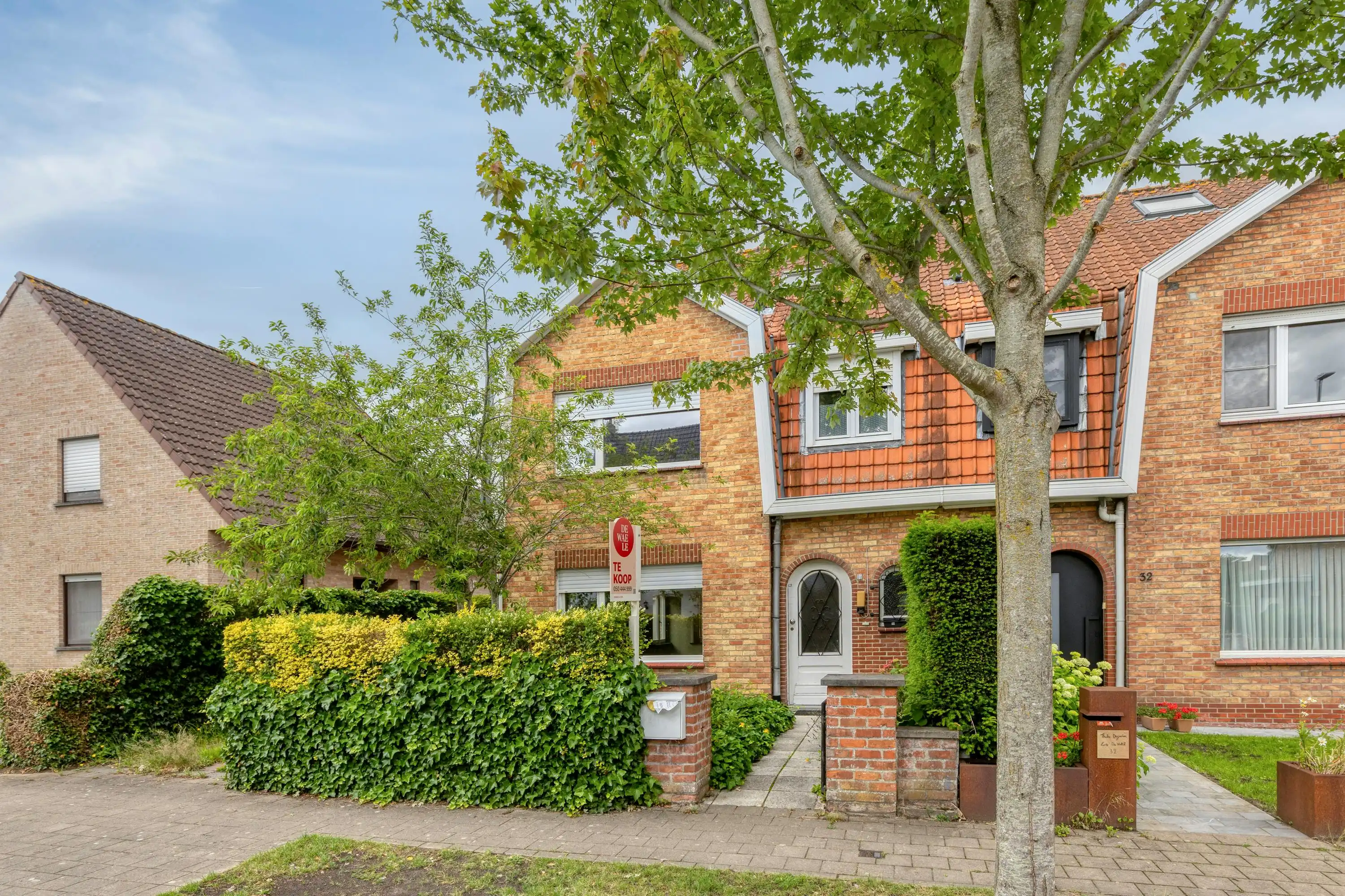 Halfopen huis op rustige locatie te koop met 3 slaapkamers  foto 3