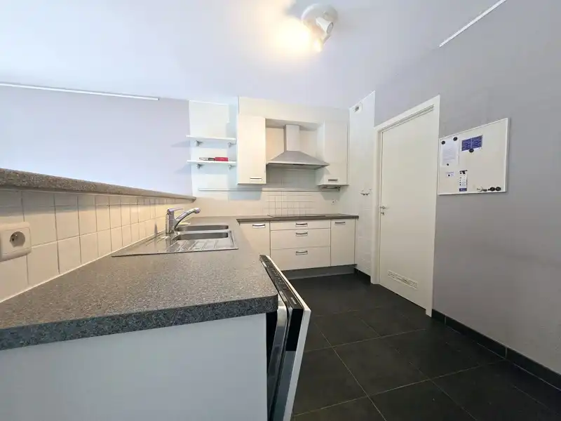 Comfortabel wonen vlakbij het centrum met eigen parking foto 15