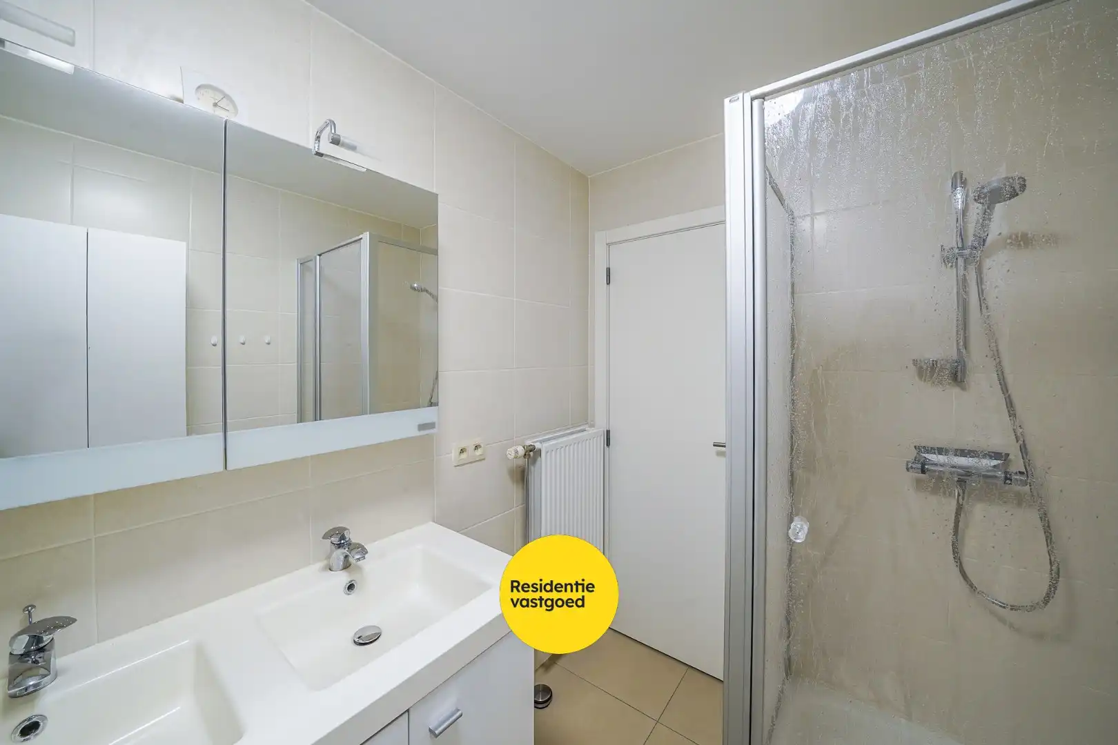 Instapklaar appartement met 2 terrassen te Mariakerke foto 19