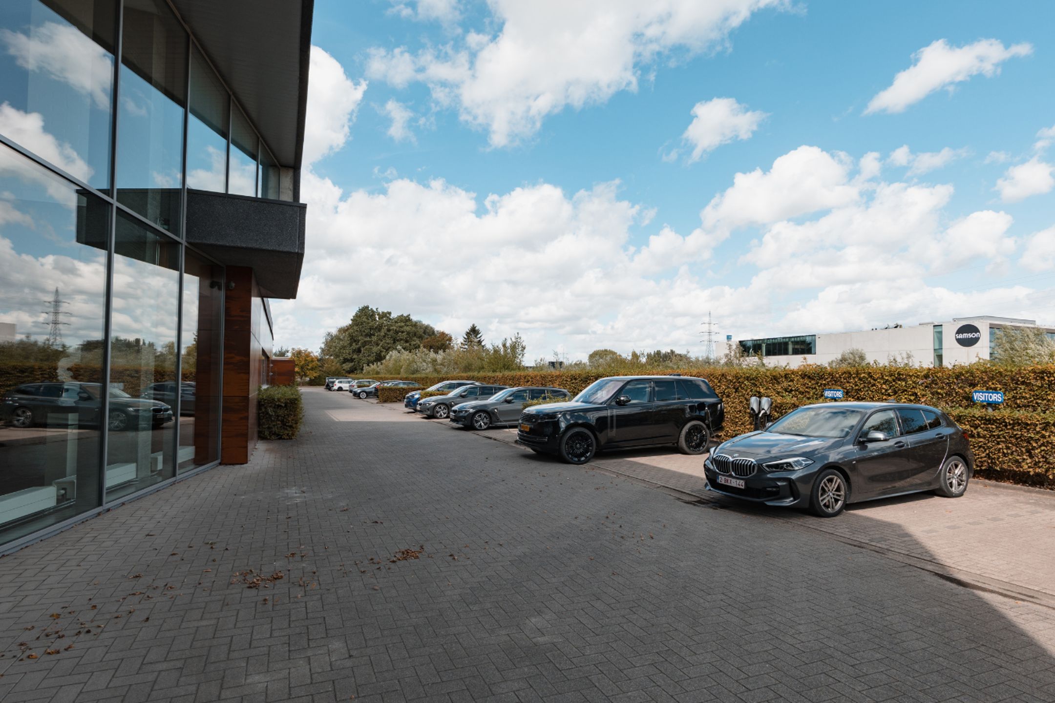 Modern bedrijfsgebouw langs E17 in Zwijndrecht foto 10