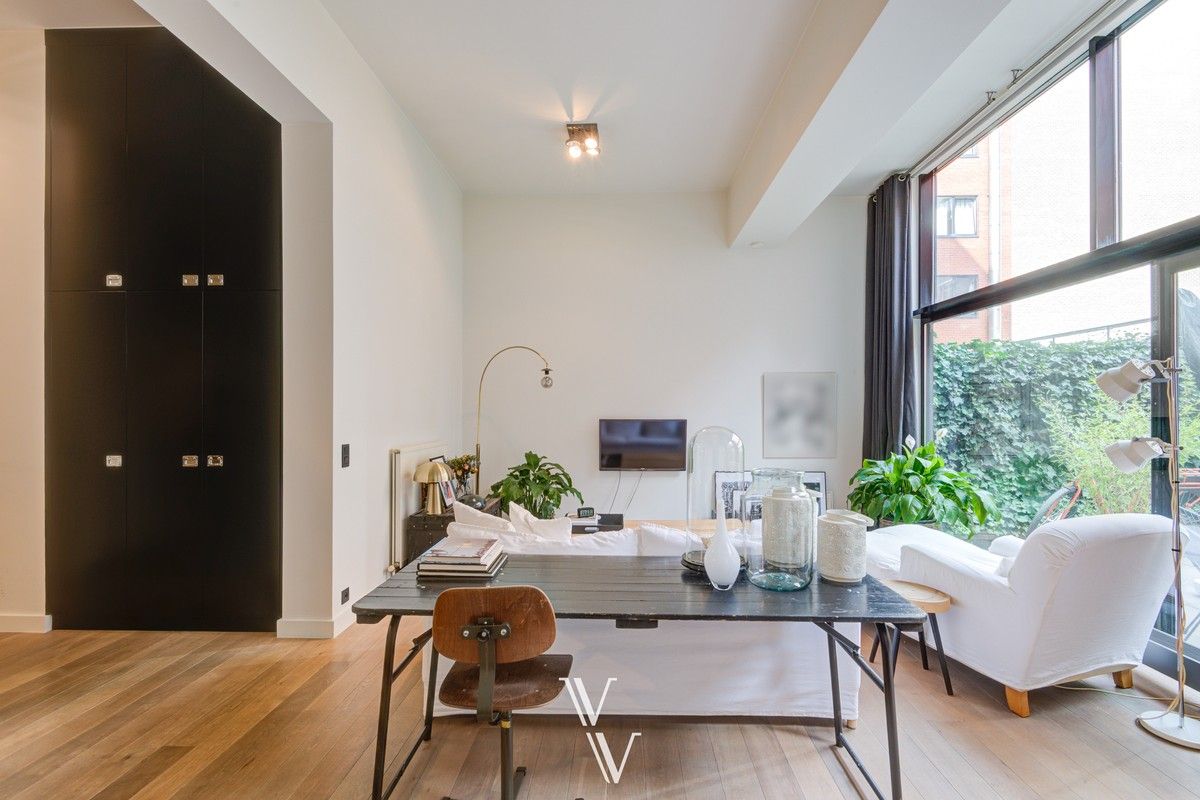 Mooi instapklaar appartement met tuin en parking foto 2