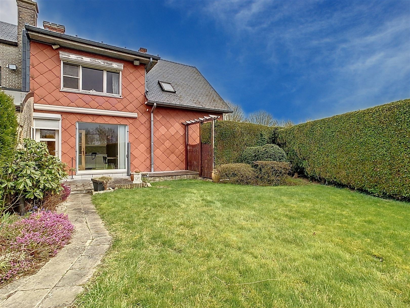 Op te frissen halfopen bebouwing, 3 slpks, tuin, 7a 85ca foto 4