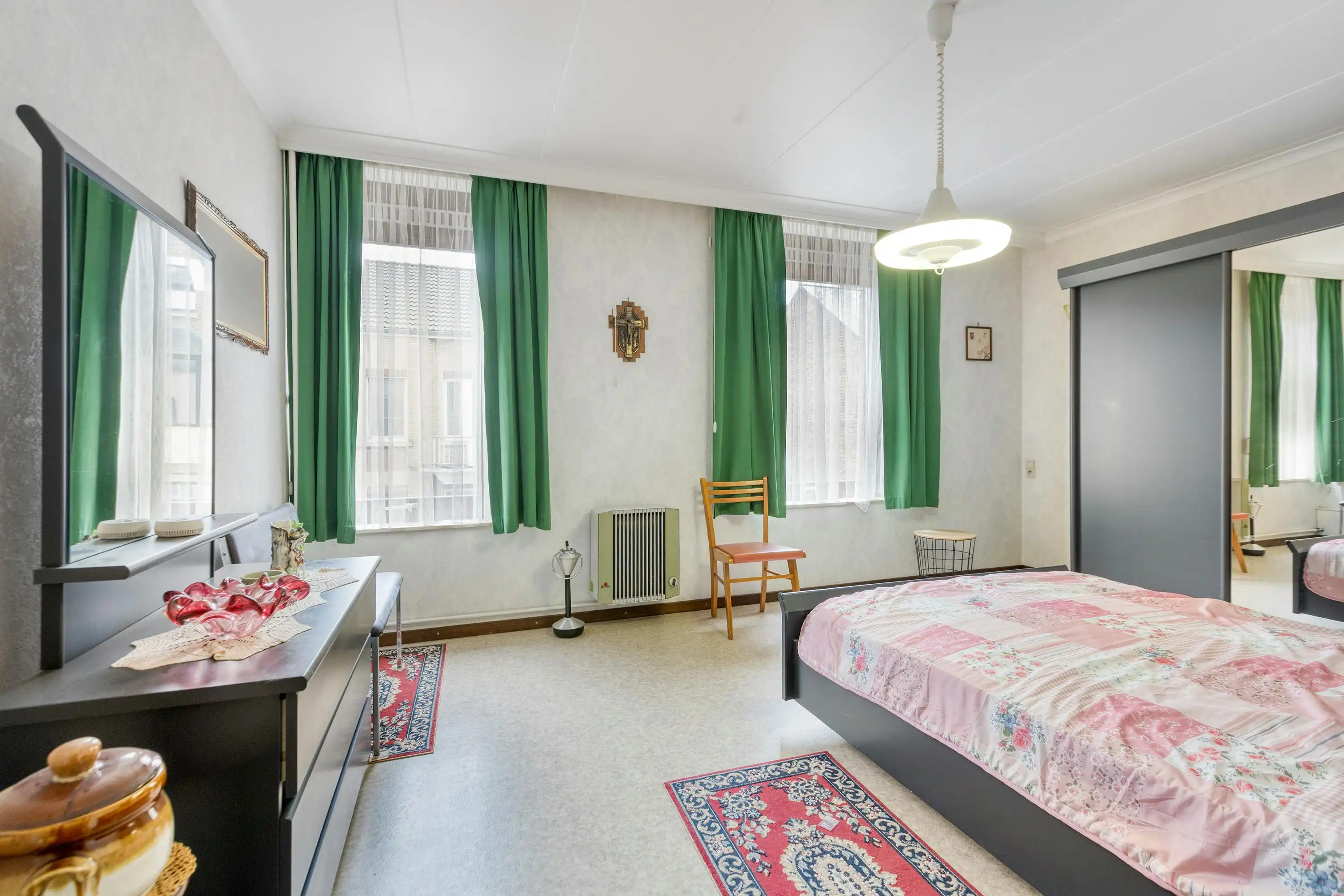Charmante stadswoning met drie slaapkamers te Hasselt foto 13