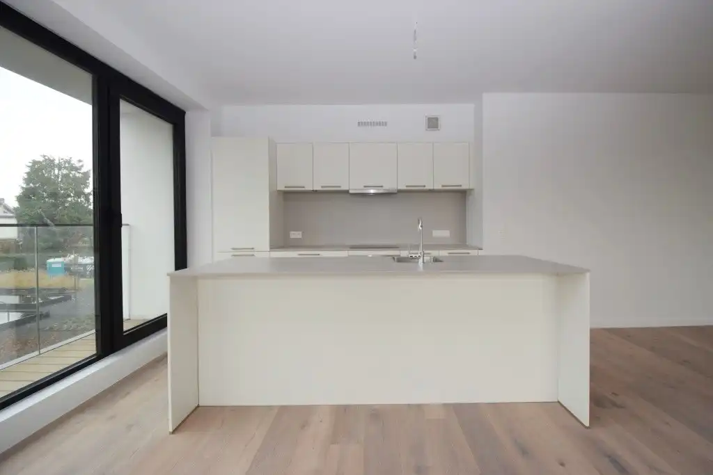 Luxueus en ruim recent appartement met 3 slaapkamers en 2 badkamers. foto 7