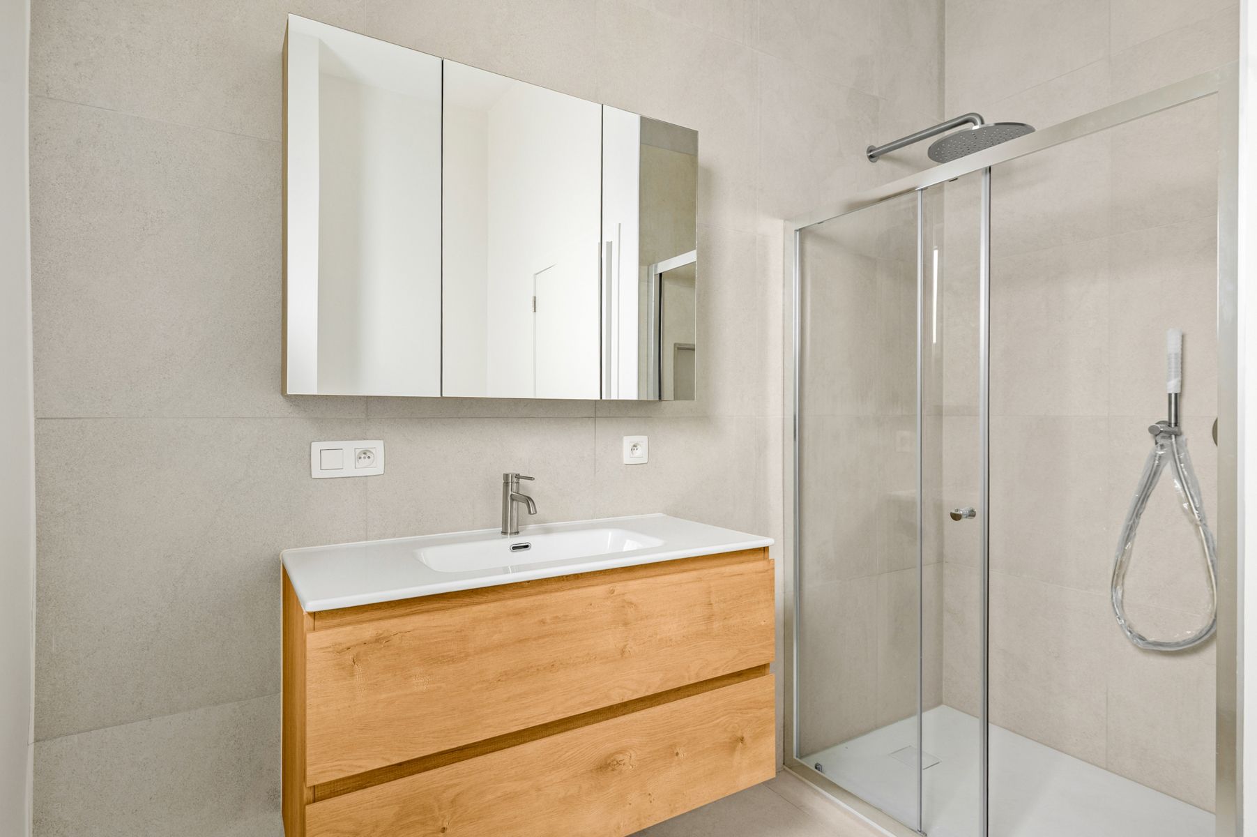 Gerenoveerd hoekappartement nabij Park Spoor Noord foto 3