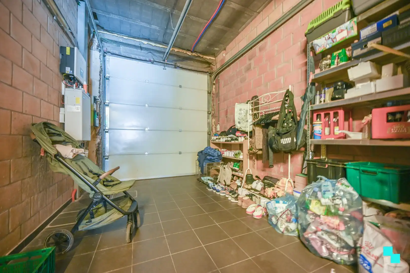 Compleet gerenoveerde ééngezinswoning met 3 slaapkamers en gezellige tuin foto 20